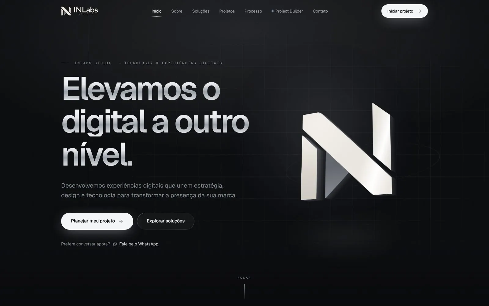 Página inicial do site da INLabs Studio em um notebook e em um celular